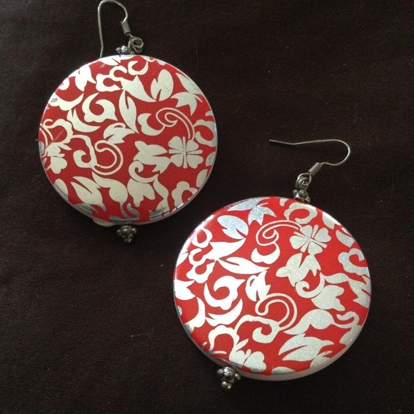 Red and silver earrings - Picture 1 of 1